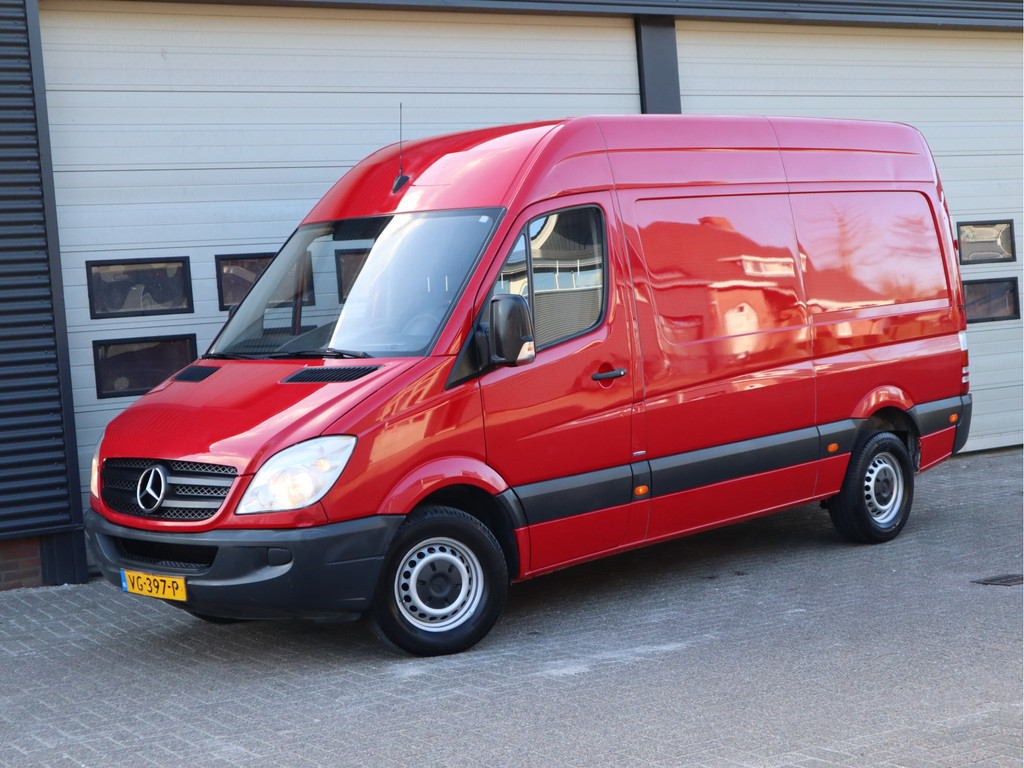 43864989-3.jpg