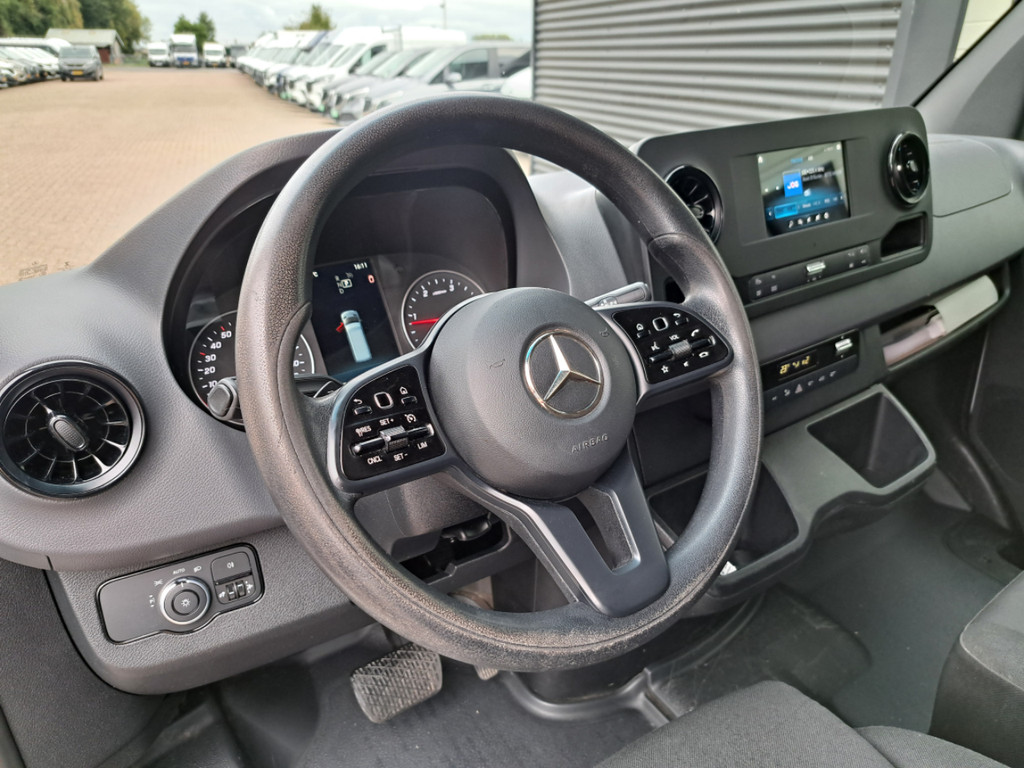 48509356-11.jpg